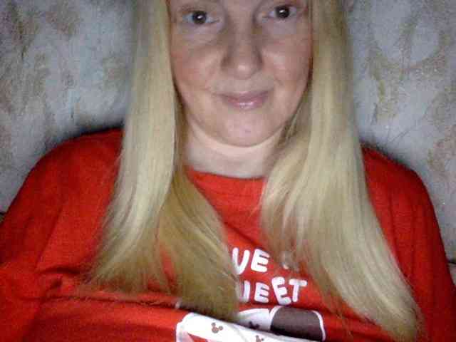 BlondyVio webcam