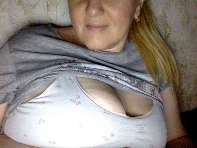 BlondyVio webcam