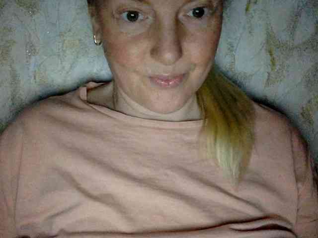BlondyVio webcam