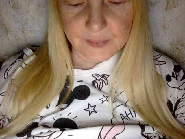 BlondyVio webcam