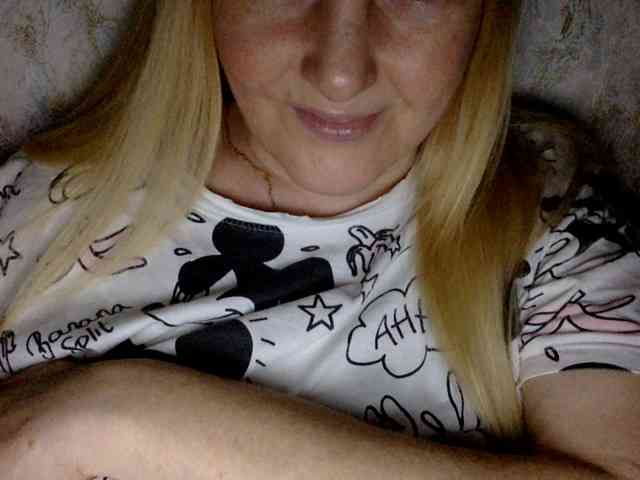 BlondyVio webcam