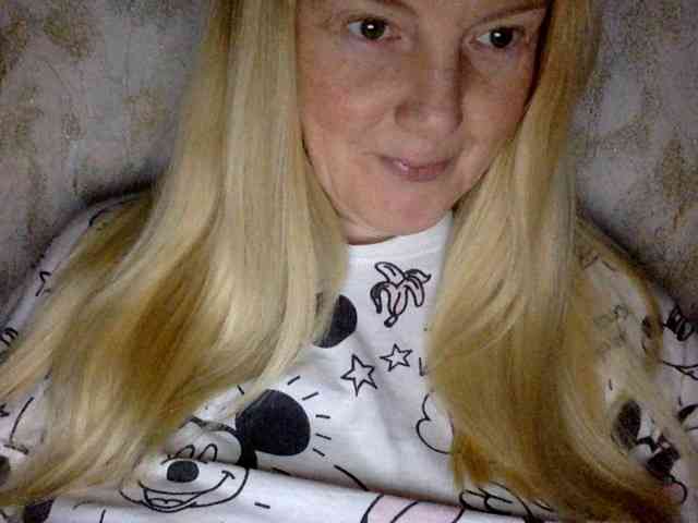 BlondyVio webcam