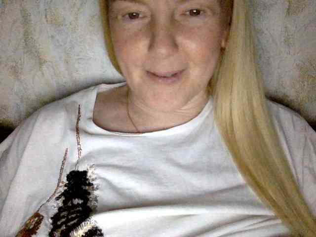 BlondyVio webcam