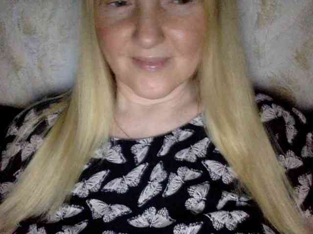 BlondyVio webcam