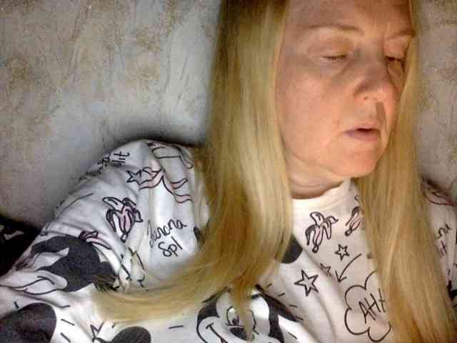 BlondyVio webcam