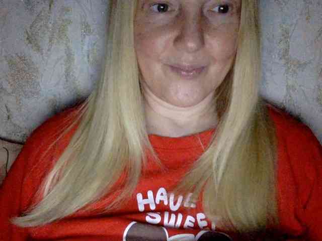 BlondyVio webcam