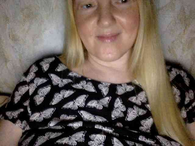 BlondyVio webcam