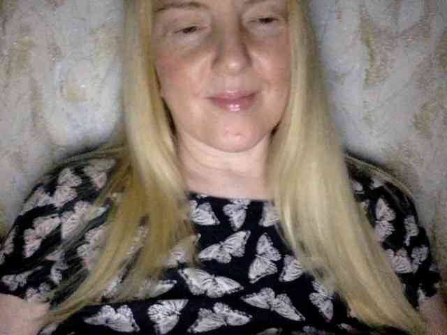 BlondyVio webcam
