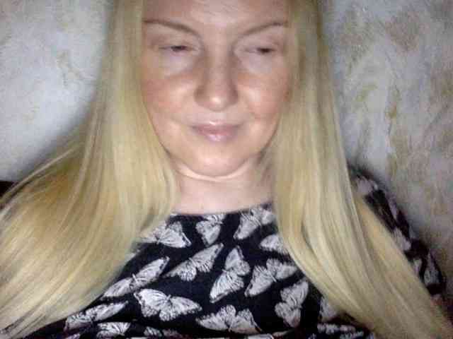 BlondyVio webcam