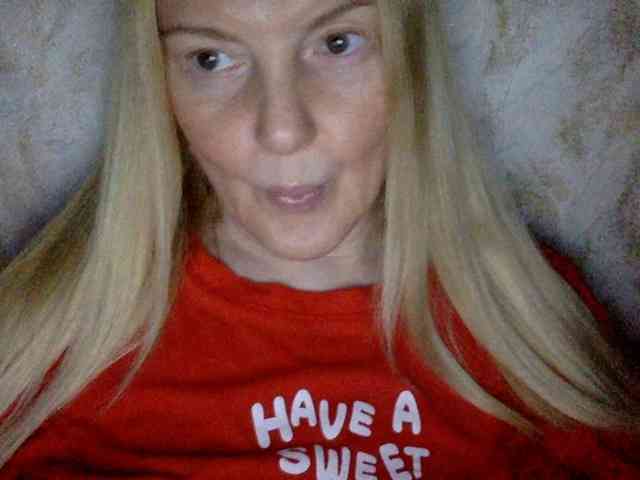 BlondyVio webcam