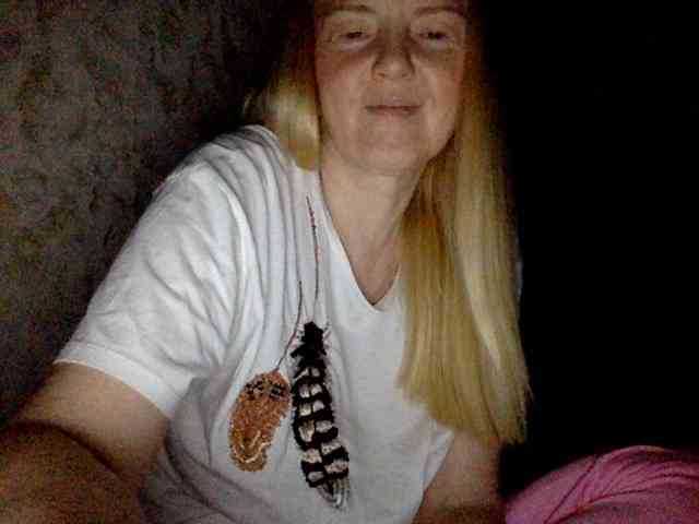 BlondyVio webcam