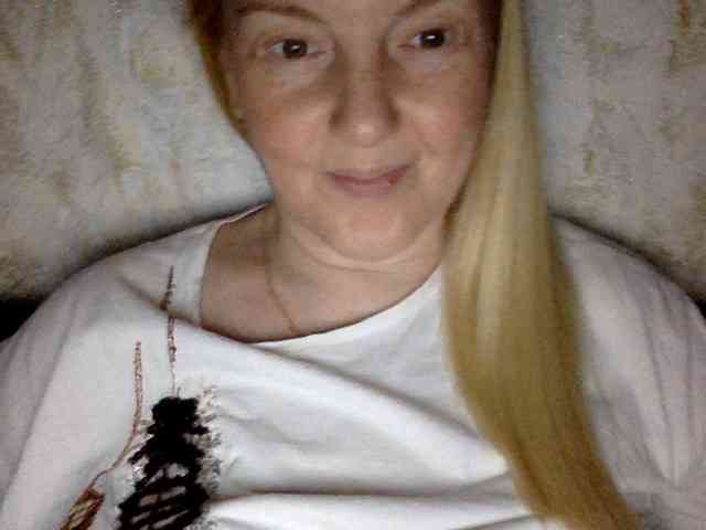 BlondyVio webcam
