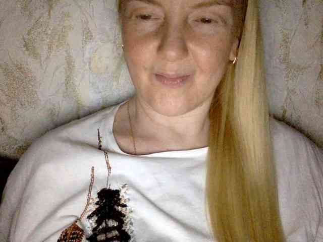 BlondyVio webcam