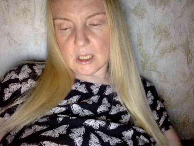 BlondyVio webcam