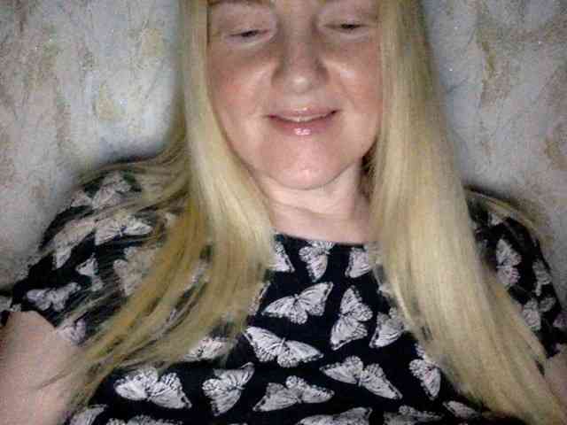 BlondyVio webcam