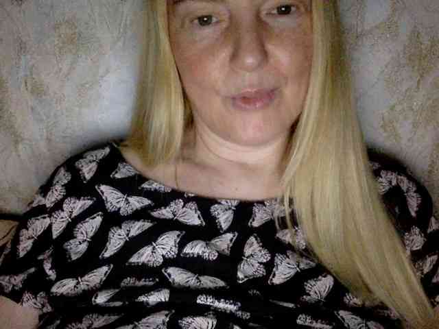 BlondyVio webcam