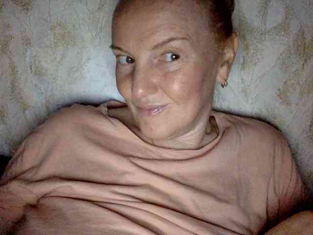 BlondyVio webcam