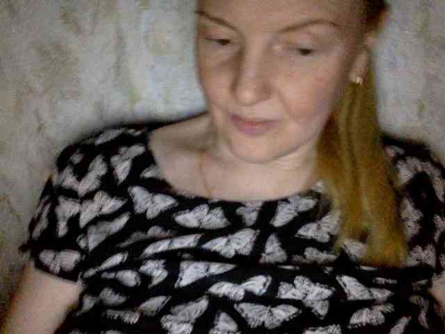 BlondyVio webcam