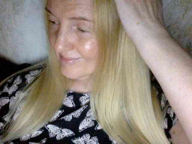 BlondyVio webcam