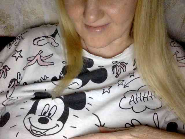 BlondyVio webcam