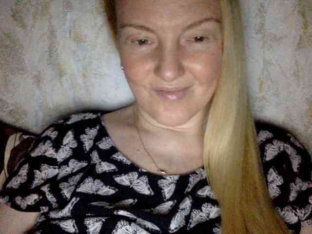 BlondyVio webcam