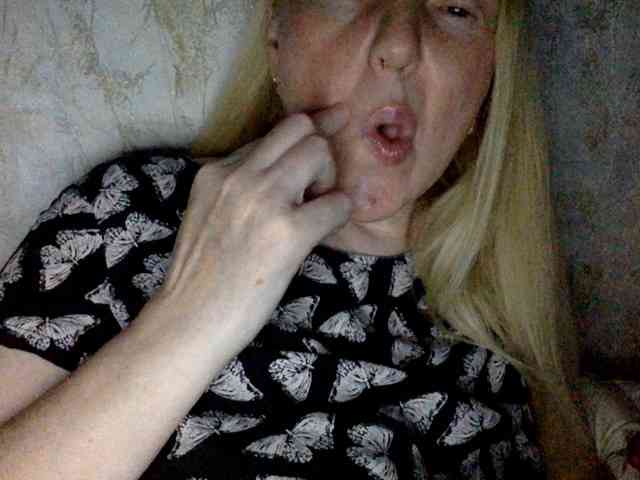 BlondyVio webcam