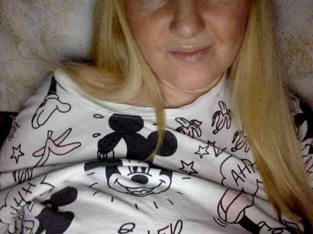 BlondyVio webcam