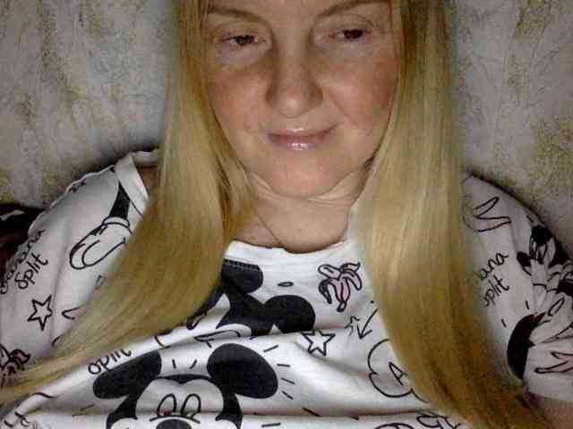 BlondyVio webcam