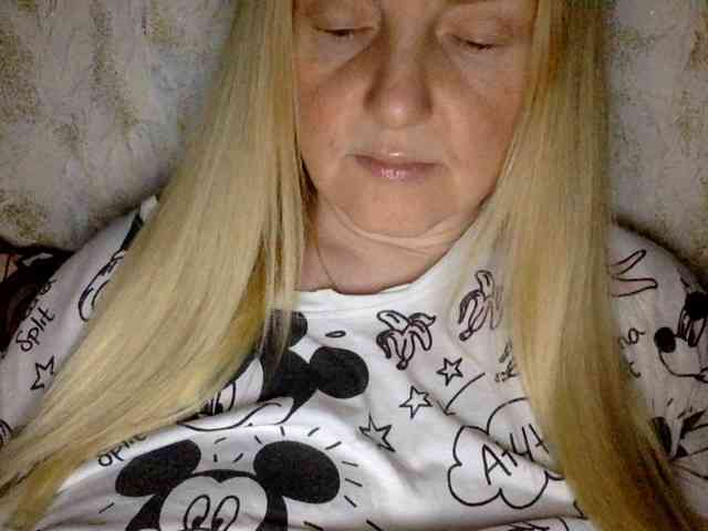 BlondyVio webcam