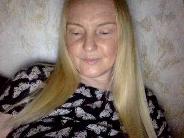 BlondyVio webcam