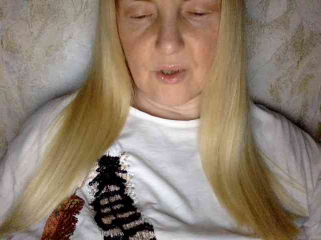 BlondyVio webcam