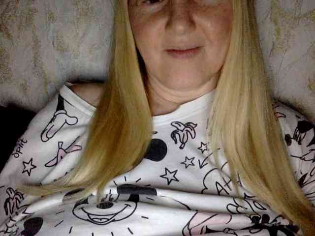 BlondyVio webcam