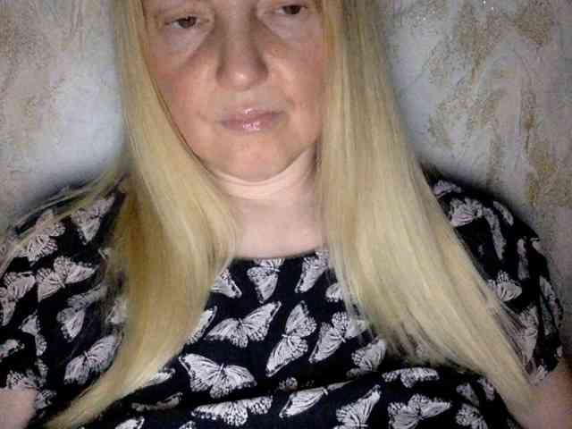 BlondyVio webcam