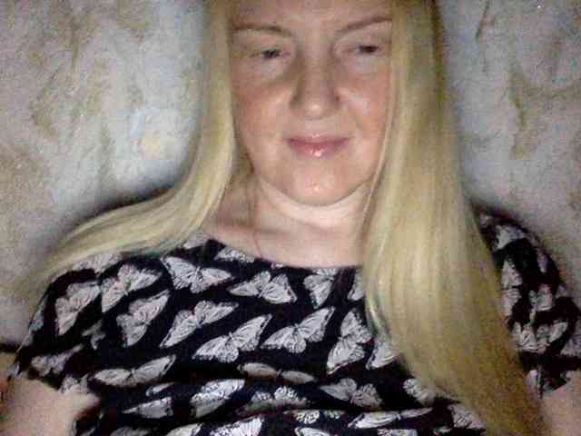 BlondyVio webcam