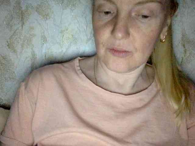 BlondyVio webcam