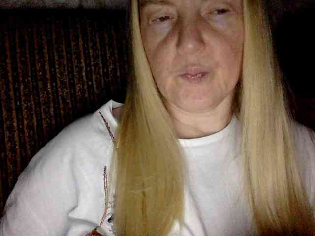 BlondyVio webcam