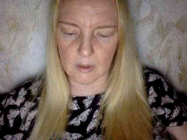 BlondyVio webcam