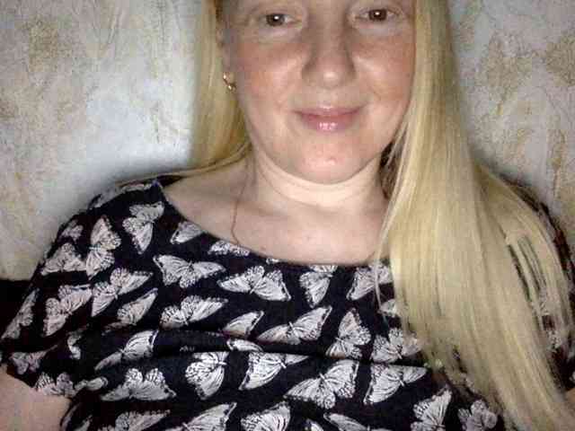 BlondyVio webcam