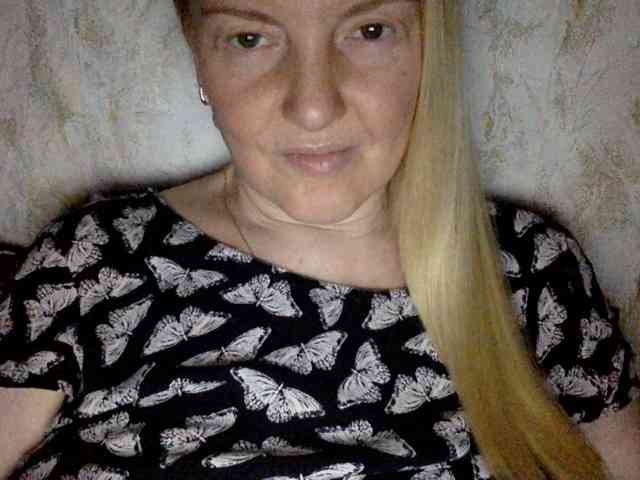 BlondyVio webcam