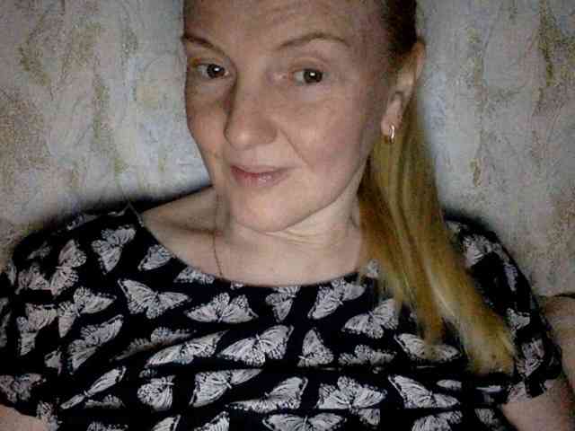 BlondyVio webcam