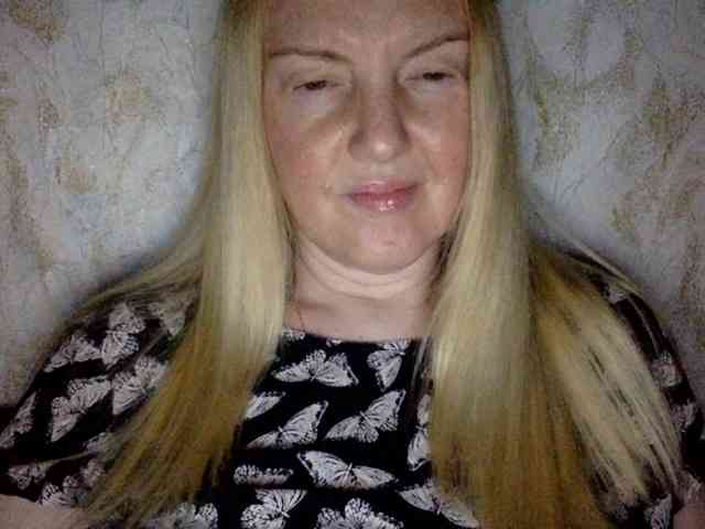 BlondyVio webcam