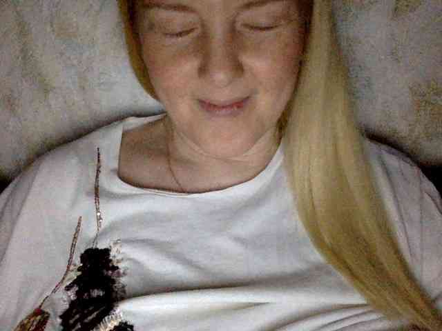 BlondyVio webcam