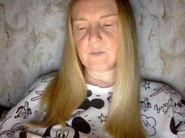 BlondyVio webcam