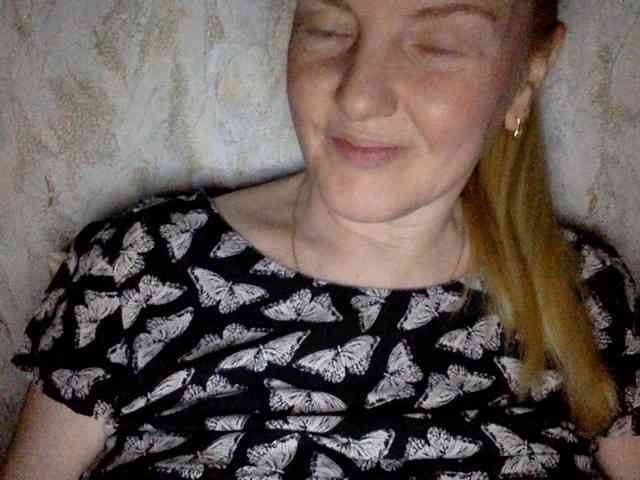 BlondyVio webcam