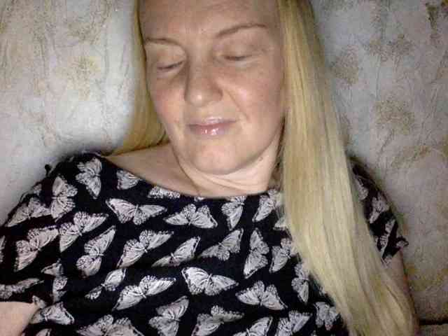 BlondyVio webcam