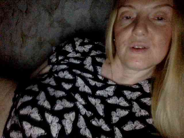 BlondyVio webcam
