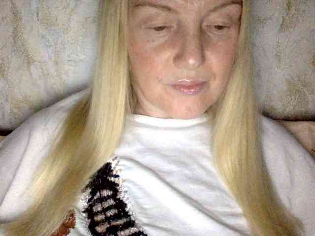 BlondyVio webcam