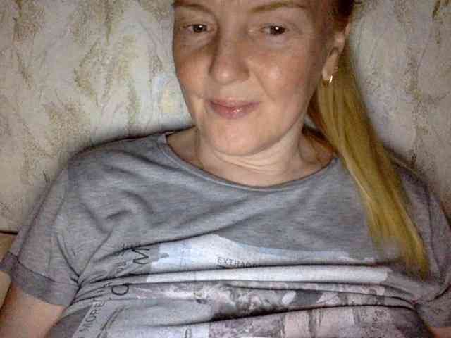 BlondyVio webcam