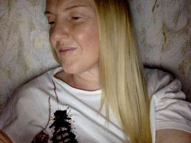 BlondyVio webcam