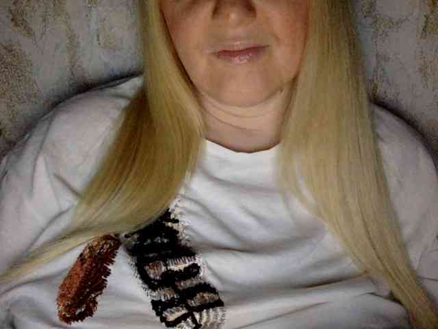 BlondyVio webcam